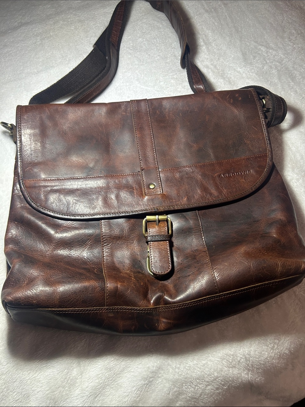 Men's Brown Leather Messenger Bag - Picture 2 of 13